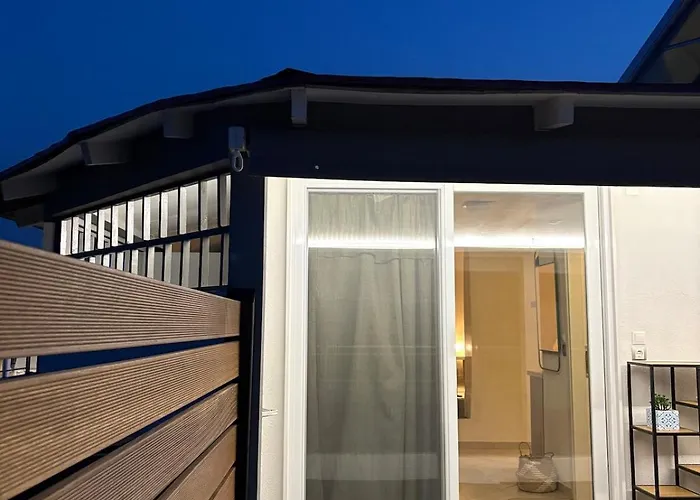 Le Blue Seaview Apartament *